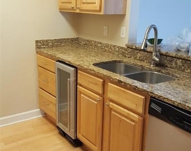 2035 Dixie Belle Drive - Photo Thumbnail 5