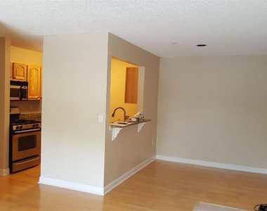 2035 Dixie Belle Drive - Photo Thumbnail 3