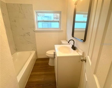 1539 Roselawn Street Sw - Photo Thumbnail 9