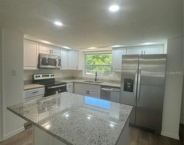 1539 Roselawn Street Sw - Photo Thumbnail 1