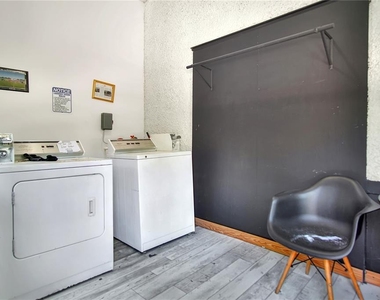 669 Avenue B Nw - Photo Thumbnail 15