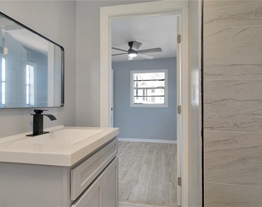 669 Avenue B Nw - Photo Thumbnail 11