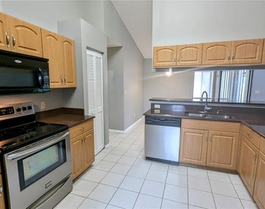 926 Chelsea Way - Photo Thumbnail 1