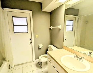 926 Chelsea Way - Photo Thumbnail 5