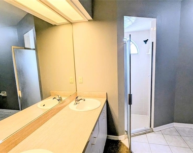926 Chelsea Way - Photo Thumbnail 15