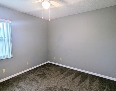 926 Chelsea Way - Photo Thumbnail 4
