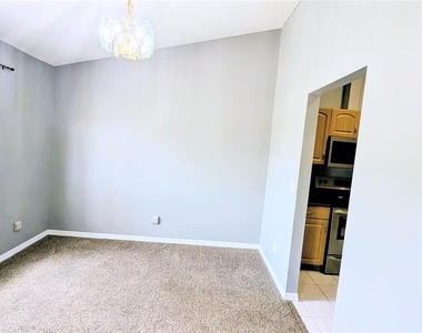 926 Chelsea Way - Photo Thumbnail 11