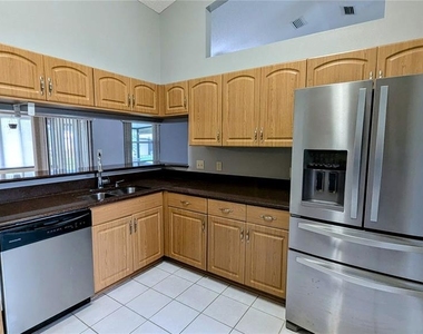 926 Chelsea Way - Photo Thumbnail 3