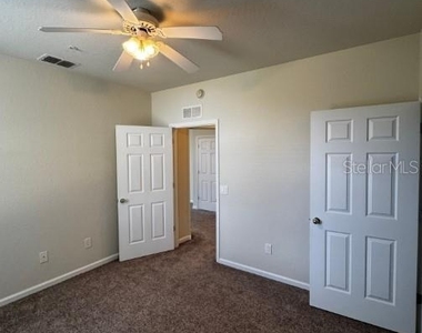 4401 Sw 52nd - Photo Thumbnail 6