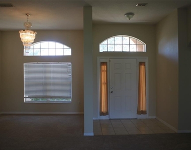 4352 Fox Glen Loop - Photo Thumbnail 4