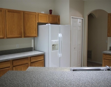 4352 Fox Glen Loop - Photo Thumbnail 5