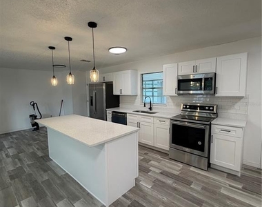 109 Dakota Avenue - Photo Thumbnail 2