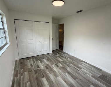 109 Dakota Avenue - Photo Thumbnail 16