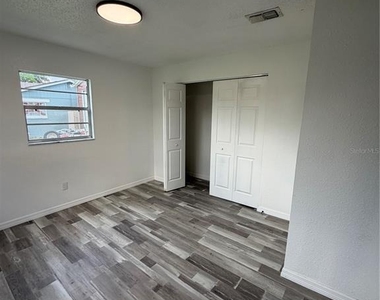109 Dakota Avenue - Photo Thumbnail 14