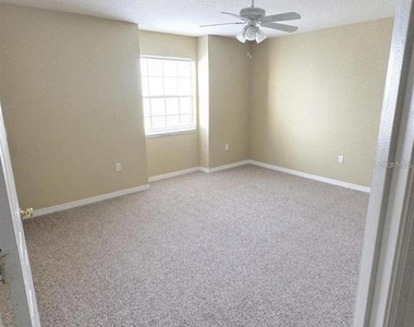 13803 Fairway Island Drive - Photo Thumbnail 5