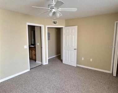 13803 Fairway Island Drive - Photo Thumbnail 8