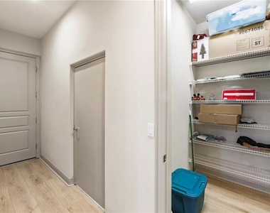 7926 Versilia Drive - Photo Thumbnail 5