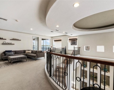 7926 Versilia Drive - Photo Thumbnail 20