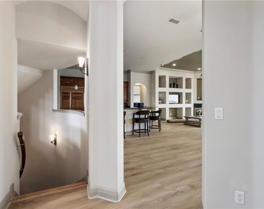 7926 Versilia Drive - Photo Thumbnail 27