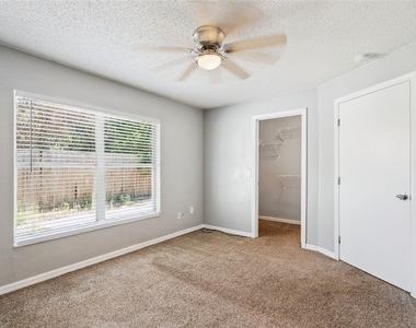 5235 Florida Holly Drive - Photo Thumbnail 10