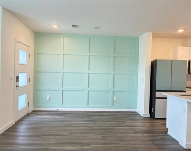 553 John L Mica Way - Photo Thumbnail 9