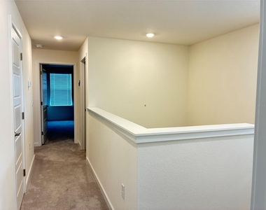553 John L Mica Way - Photo Thumbnail 17