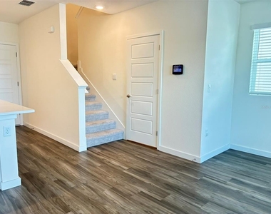 553 John L Mica Way - Photo Thumbnail 6