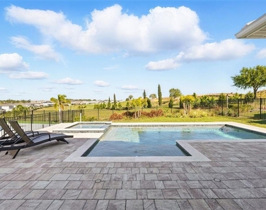 16008 Volterra Point - Photo Thumbnail 36