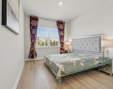 16008 Volterra Point - Photo Thumbnail 28