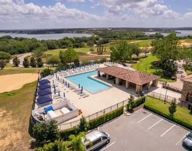 16008 Volterra Point - Photo Thumbnail 44