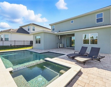 16008 Volterra Point - Photo Thumbnail 39