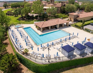 16008 Volterra Point - Photo Thumbnail 46