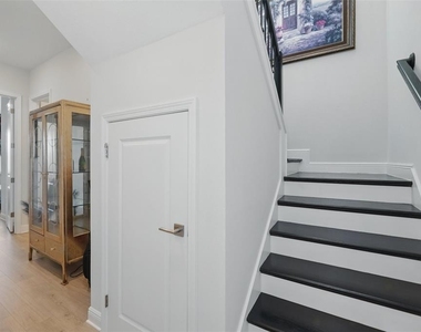 16008 Volterra Point - Photo Thumbnail 17