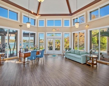 232 Afton Square - Photo Thumbnail 18