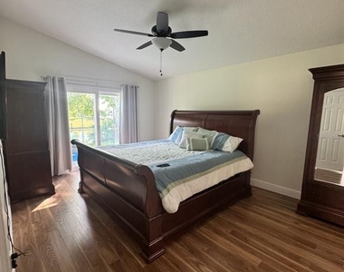 156 Preserve Drive - Photo Thumbnail 7