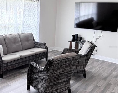 3237 London Avenue - Photo Thumbnail 2