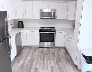 3237 London Avenue - Photo Thumbnail 6