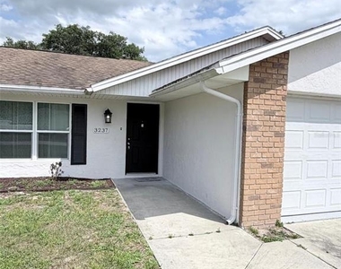 3237 London Avenue - Photo Thumbnail 1