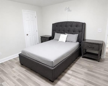 3237 London Avenue - Photo Thumbnail 8
