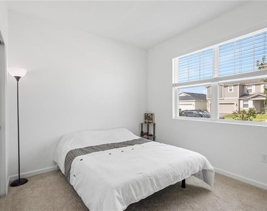 2085 Valencia Blossom Street - Photo Thumbnail 23