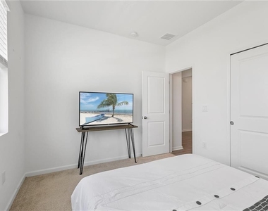 2085 Valencia Blossom Street - Photo Thumbnail 24