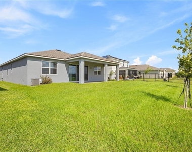 2085 Valencia Blossom Street - Photo Thumbnail 2