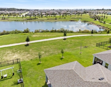 2085 Valencia Blossom Street - Photo Thumbnail 49