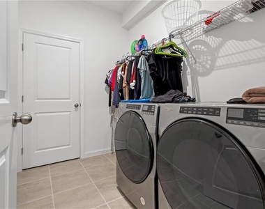 2085 Valencia Blossom Street - Photo Thumbnail 29