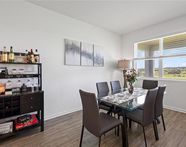 2085 Valencia Blossom Street - Photo Thumbnail 11