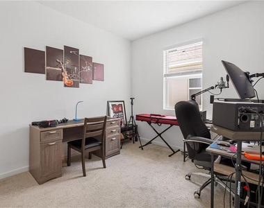 2085 Valencia Blossom Street - Photo Thumbnail 20