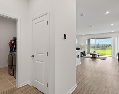2085 Valencia Blossom Street - Photo Thumbnail 16