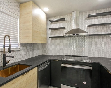 822 Polk Street - Photo Thumbnail 9
