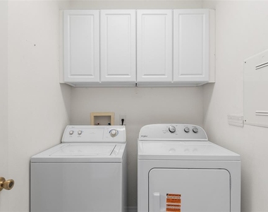 1037 Blackwater Drive - Photo Thumbnail 12
