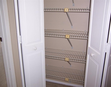 1322 Casa Park Circle - Photo Thumbnail 12